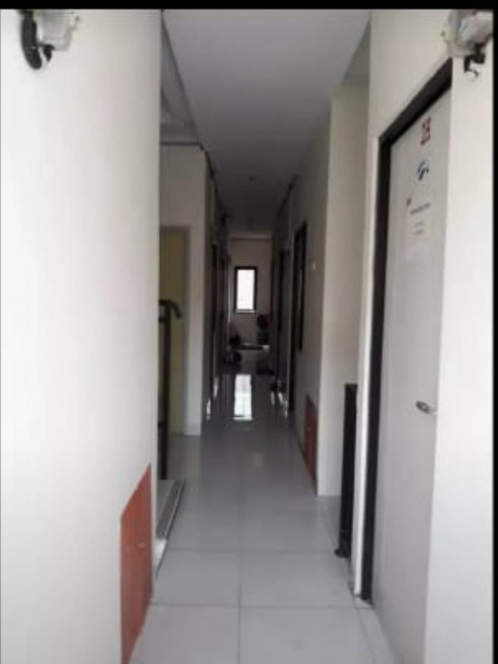 Dijual Rumah Kost 3 Lantai di Perumahan Taman Mahkota Tangerang